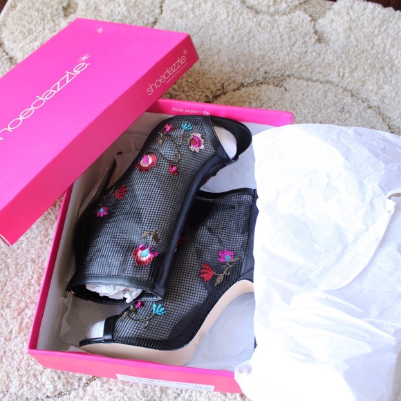 ✨NIB Marissa Floral Embroidered Mesh Caged Heels - Picture 11 of 15